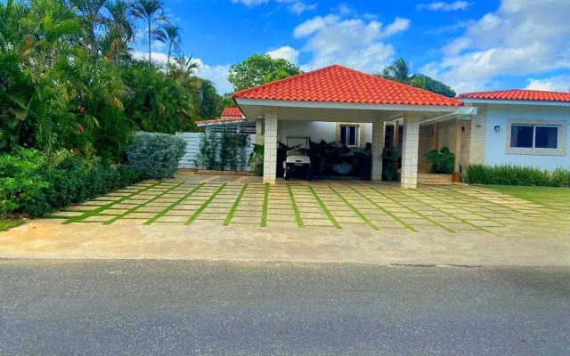 Seasideserenity - Luxury Villa Steps From The Beach