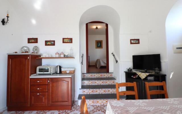 Estate4home - MAISON LIRIO