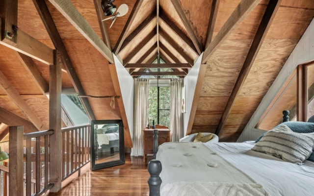 Rustic 3-bed Retreat in Springbrook – Guest Rooms – Gold Coast