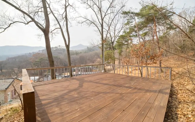 Ganghwa Jangbogo Hanok Pension