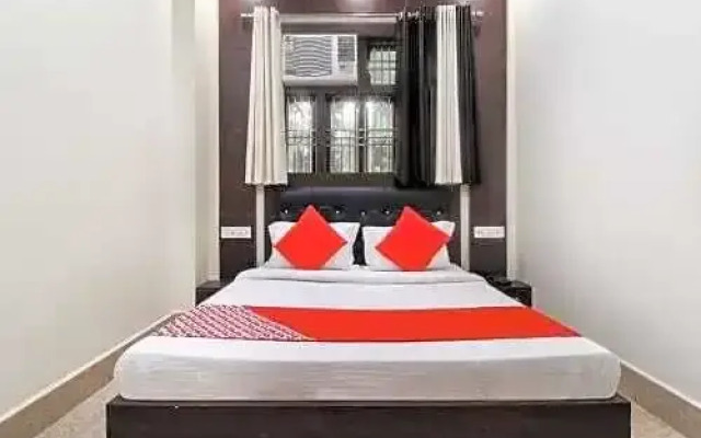 Black Grapes by OYO Rooms