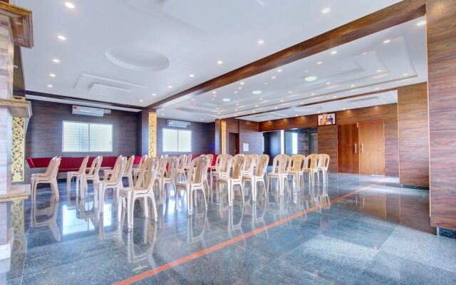 OYO 11724 Chitra Residency Premium
