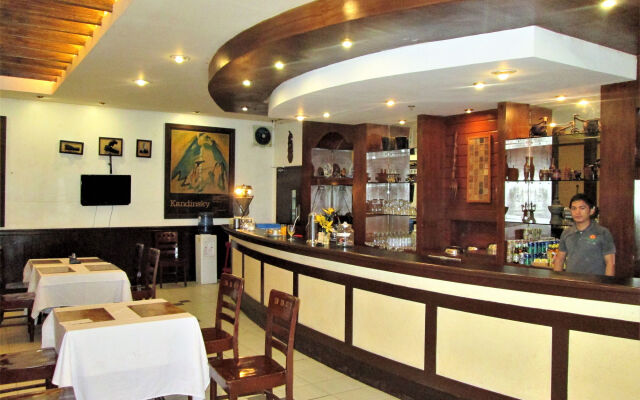 Country Village Hotel