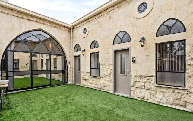 La Finca Boutique Suites - Old City