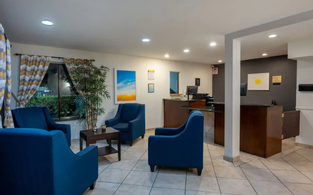 Days Inn By Wyndham Encinitas Moonlight Beach