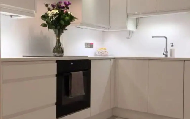 1 Bedroom Apartment In Morningside