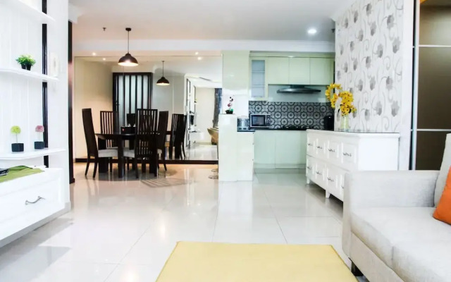 Modern Design 3br Hampton'S Park Apartment Near Cilandak