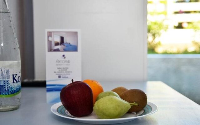 Antomar Apartments and Studios