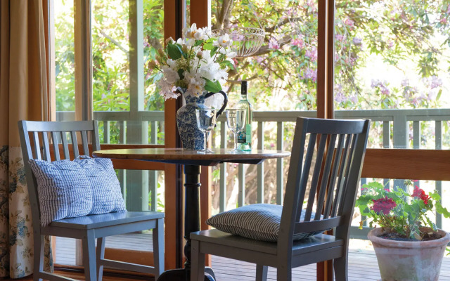 Woolrich Historic Garden Cottage