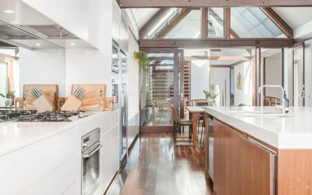 Your Luxury Escape - On The Bay