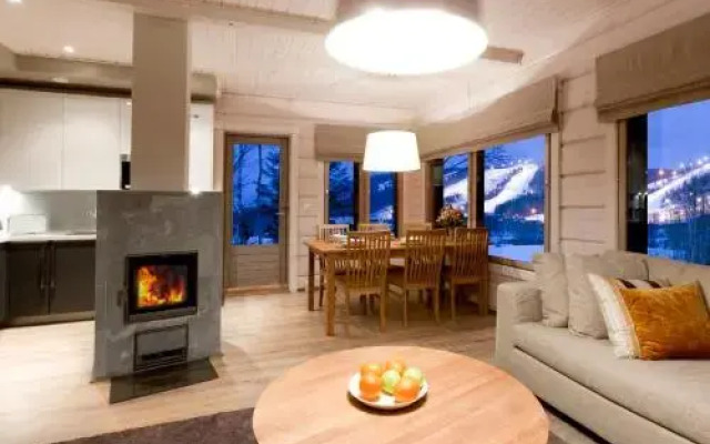 Helmikkäpolku Cottage