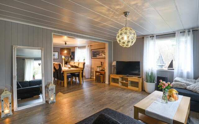 Beautiful Home in Strömstad With 5 Bedrooms and Wifi