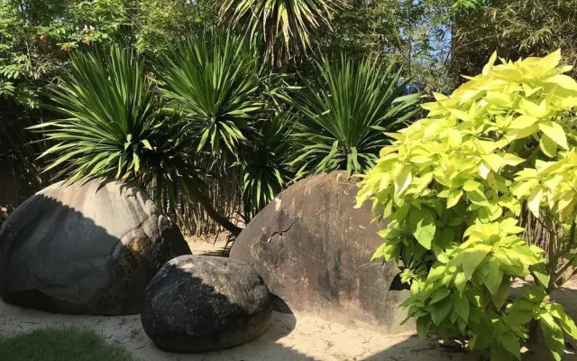 An Bang Beach Stone Villa