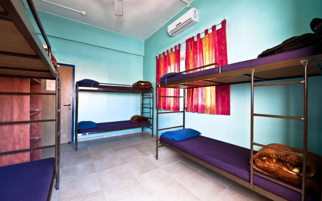 Hayarkon Hostel