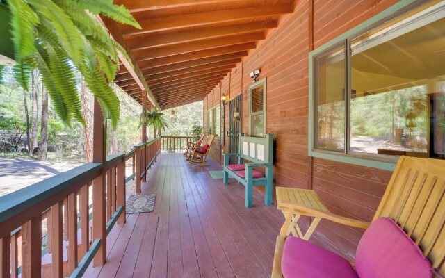 Hikers Haven: Pine Getaway w/ Wraparound Deck!