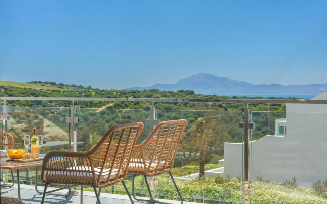 Views, Terrace & Pool - Fibre WIFI - SimplyTarifa