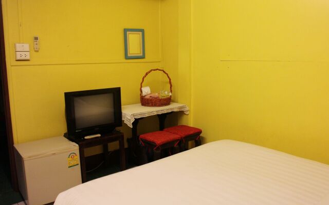 Baan Bua Homestay - Hostel