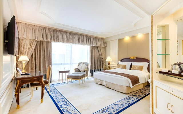 New Orient Landmark Hotel