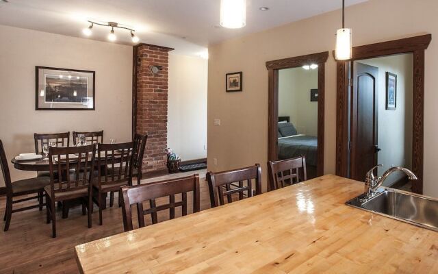 The Grizzly Den by Revelstoke Vacations