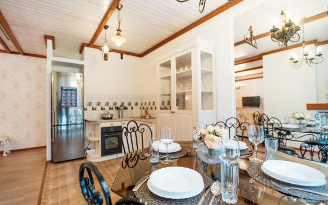 Апартаменты на переулке Суворова