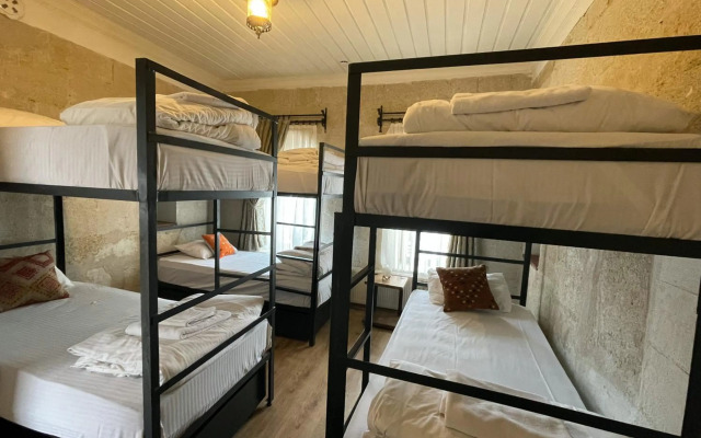 Nomads Cave Hotel & Rooftop