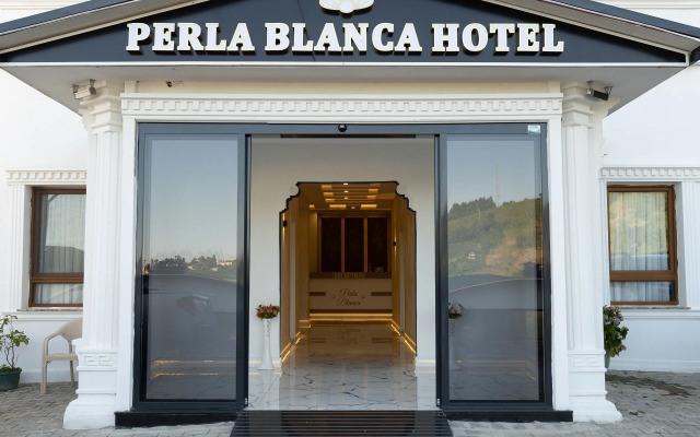 Perla Blanca Hotel