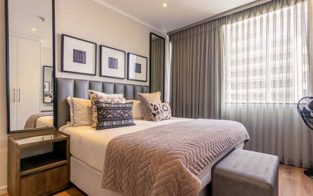 Sandton Smart Apartment Thirteen