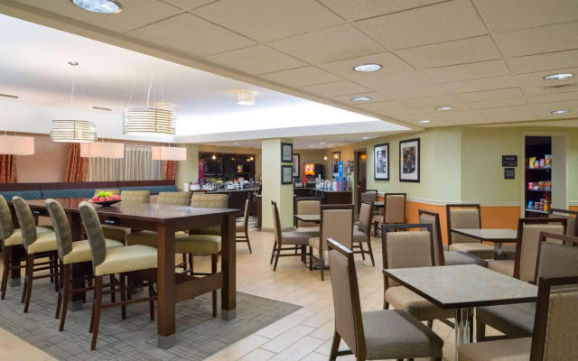 Larkspur Landing Select Carlisle