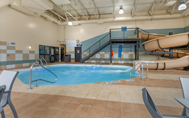 Best Western Plus Pembina Inn & Suites