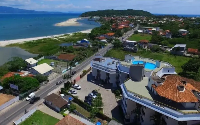 Apê em Ponta das Canas - 40m do mar