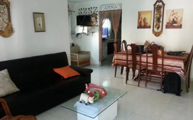 Room in Guest Room - Green Sea Inn San Luis