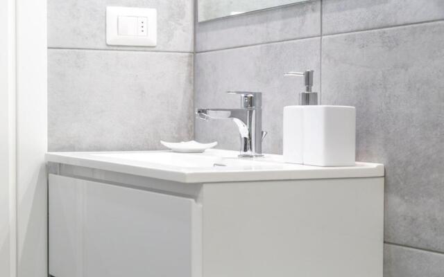 Brand, new and fully furnished apt