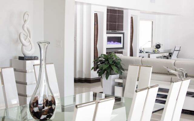 Paradiso by Island Properties Online