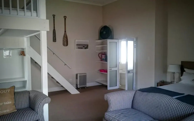Kowie River Guest House