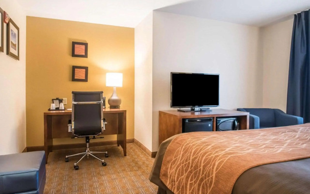 Comfort Inn & Suites Brattleboro I-91