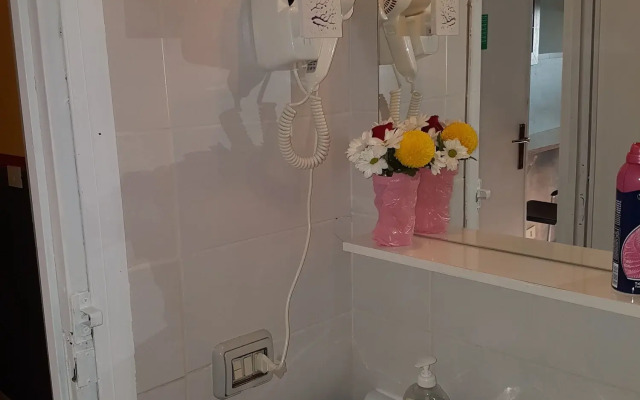 Român Holidays Hostel