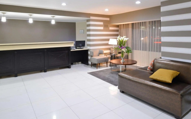 Best Western Plus La Mid Town Hotel