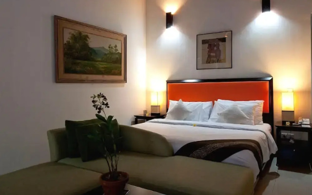 Nusa Nalan Beach Resort