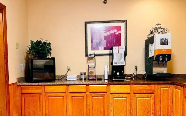Comfort Inn & Suites