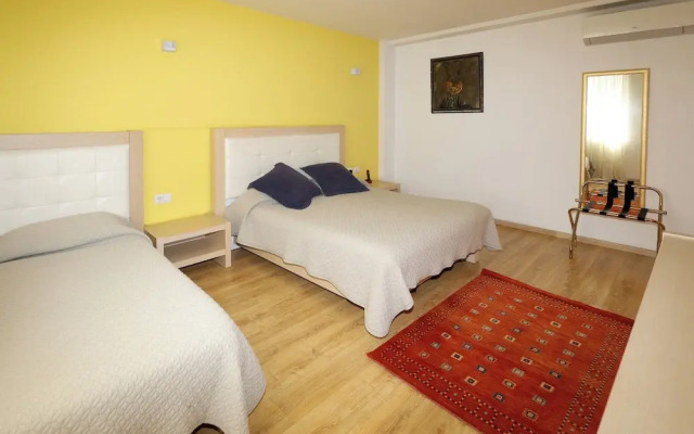 Grand White City Hotel