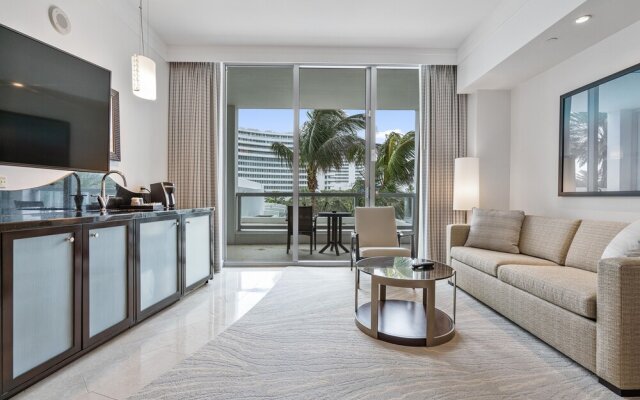 Junior Suite 2 At Sorrento Residences- Miami Beach 1 Bedroom Home by RedAwning