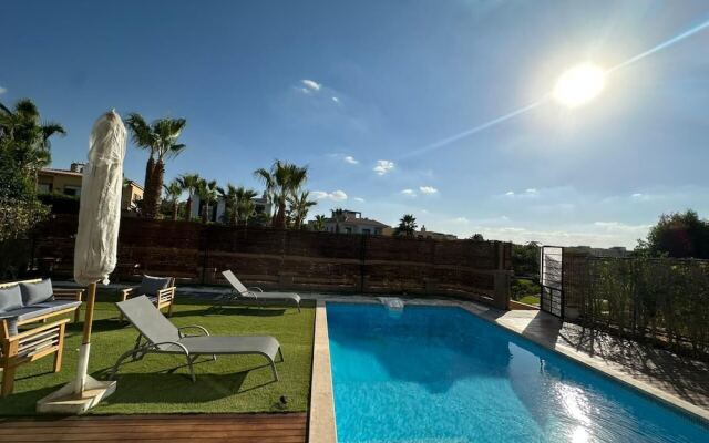 Villa with Pool-Allegria-Sheikh Zayed