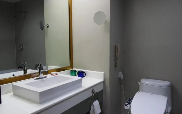 Dun Huang Binguan