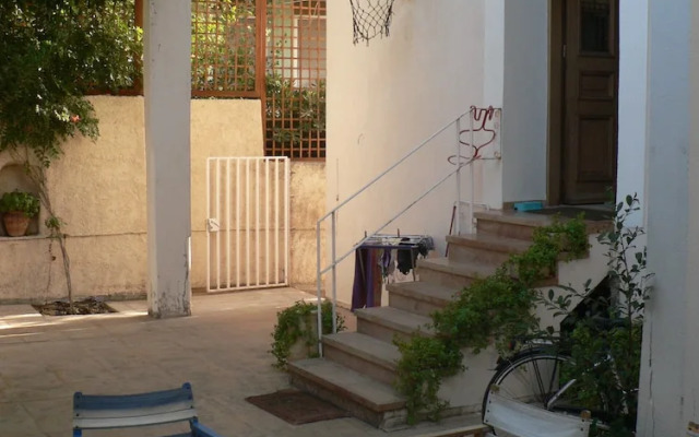 5-bed House With Garden in the City of Chios