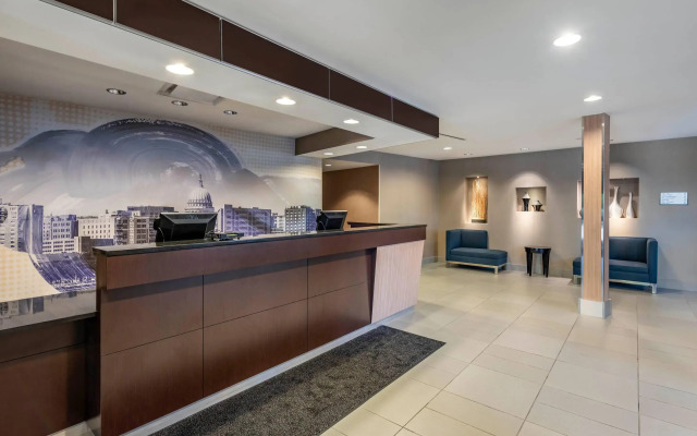Cambria Hotel Madison East
