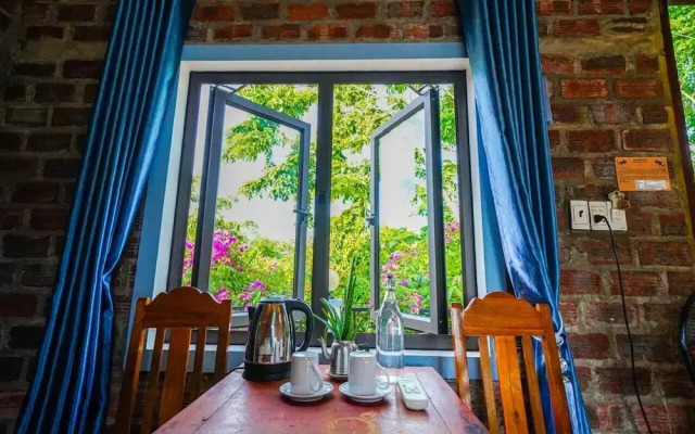 Funny Monkeys Homestay