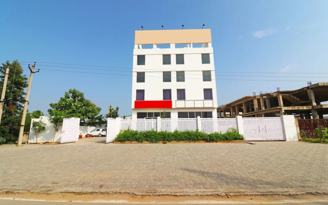 Capital O 18443 Hotel Nano