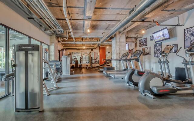 Luxury Downtown Dallas Stay by Amyfinehouse