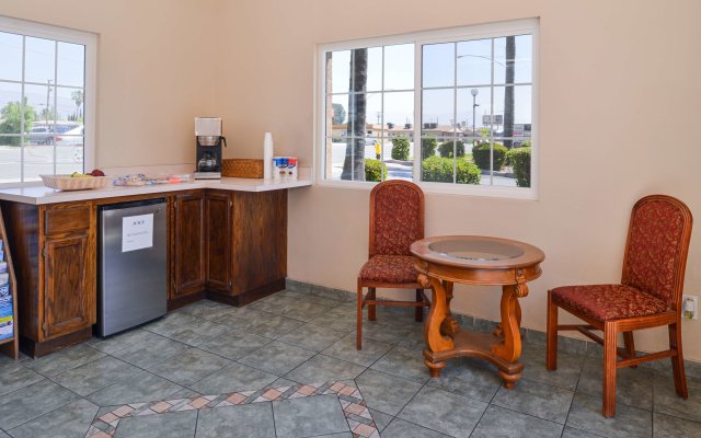 Americas Best Value Inn Rialto