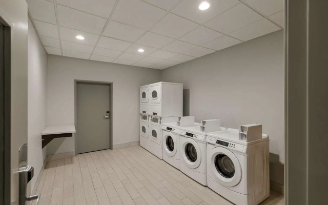 Spark by Hilton Midland South